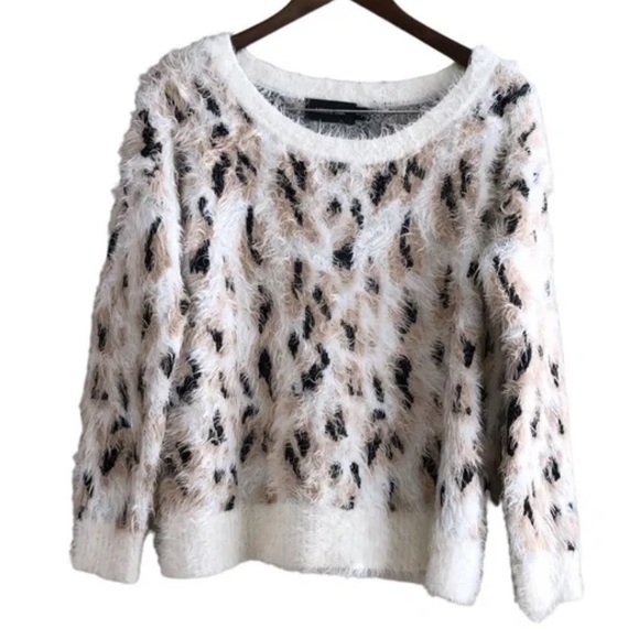 Minkpink Soft Comfy Fuzzy Leopard Print Long Sleeve Sweater Shirt Top White - Picture 1 of 10